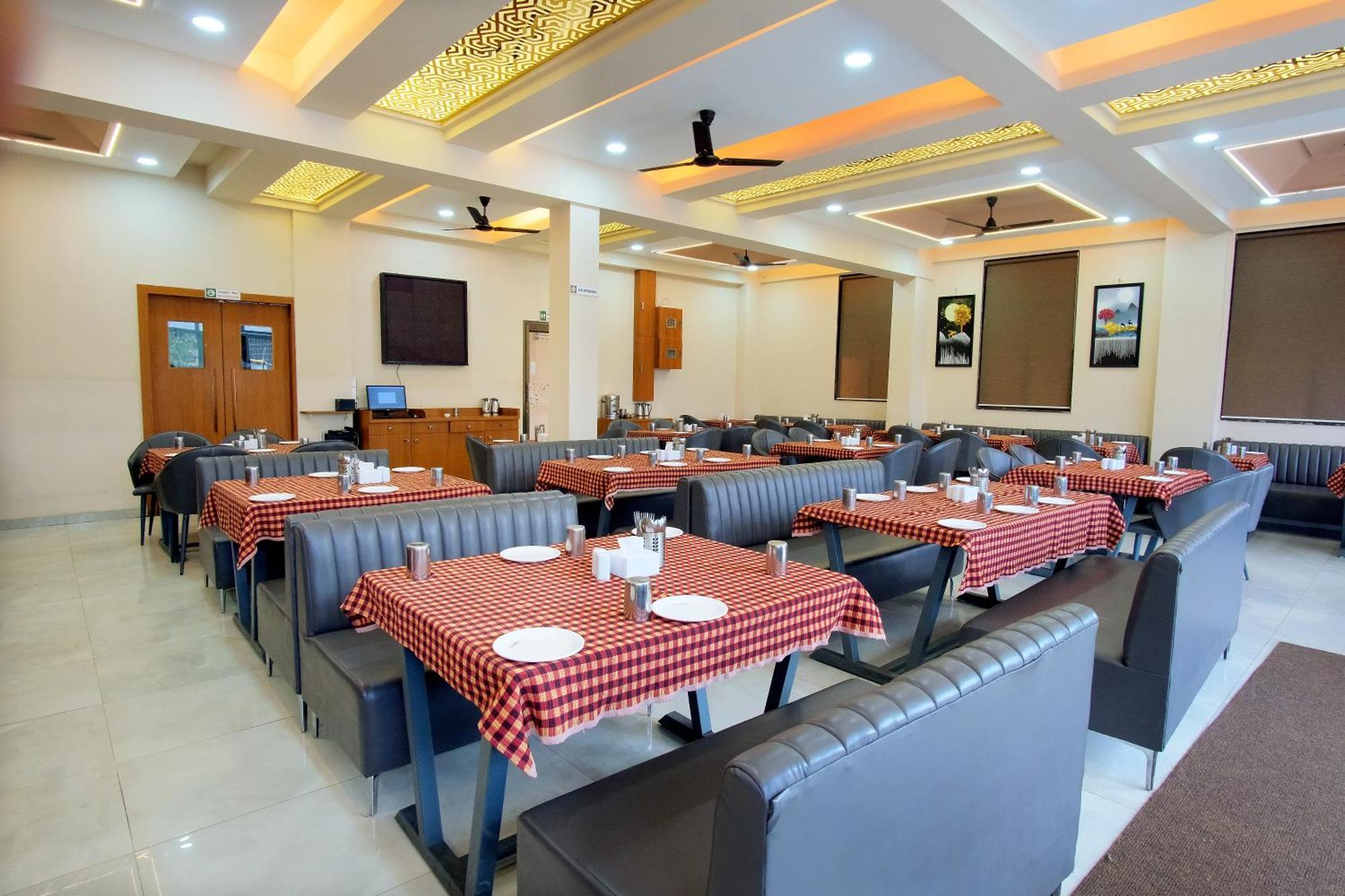 Hotel The Marion Nashik Ngoại thất bức ảnh