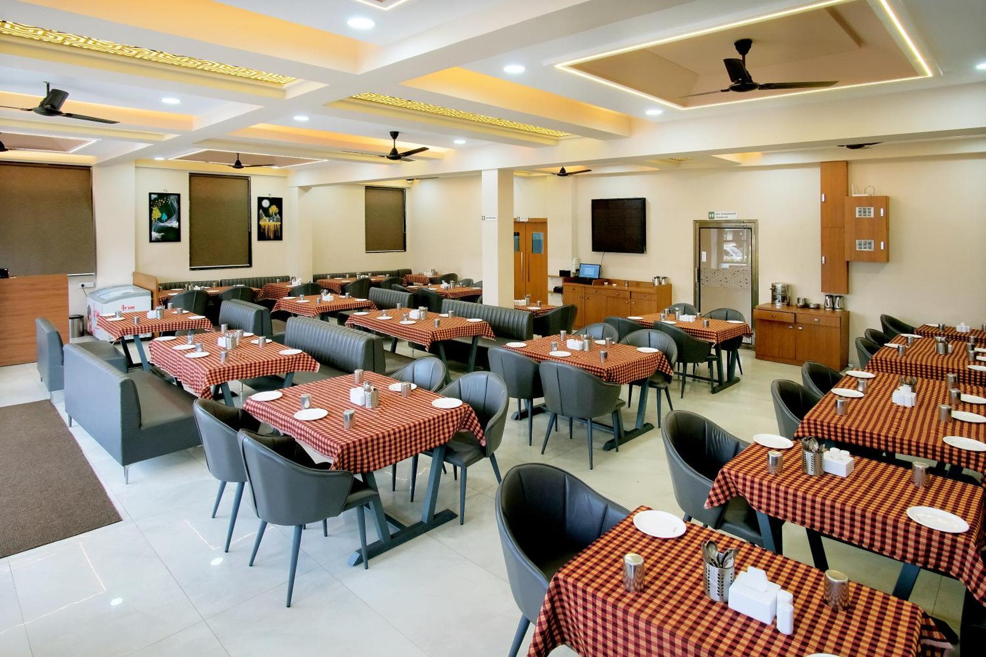 Hotel The Marion Nashik Ngoại thất bức ảnh