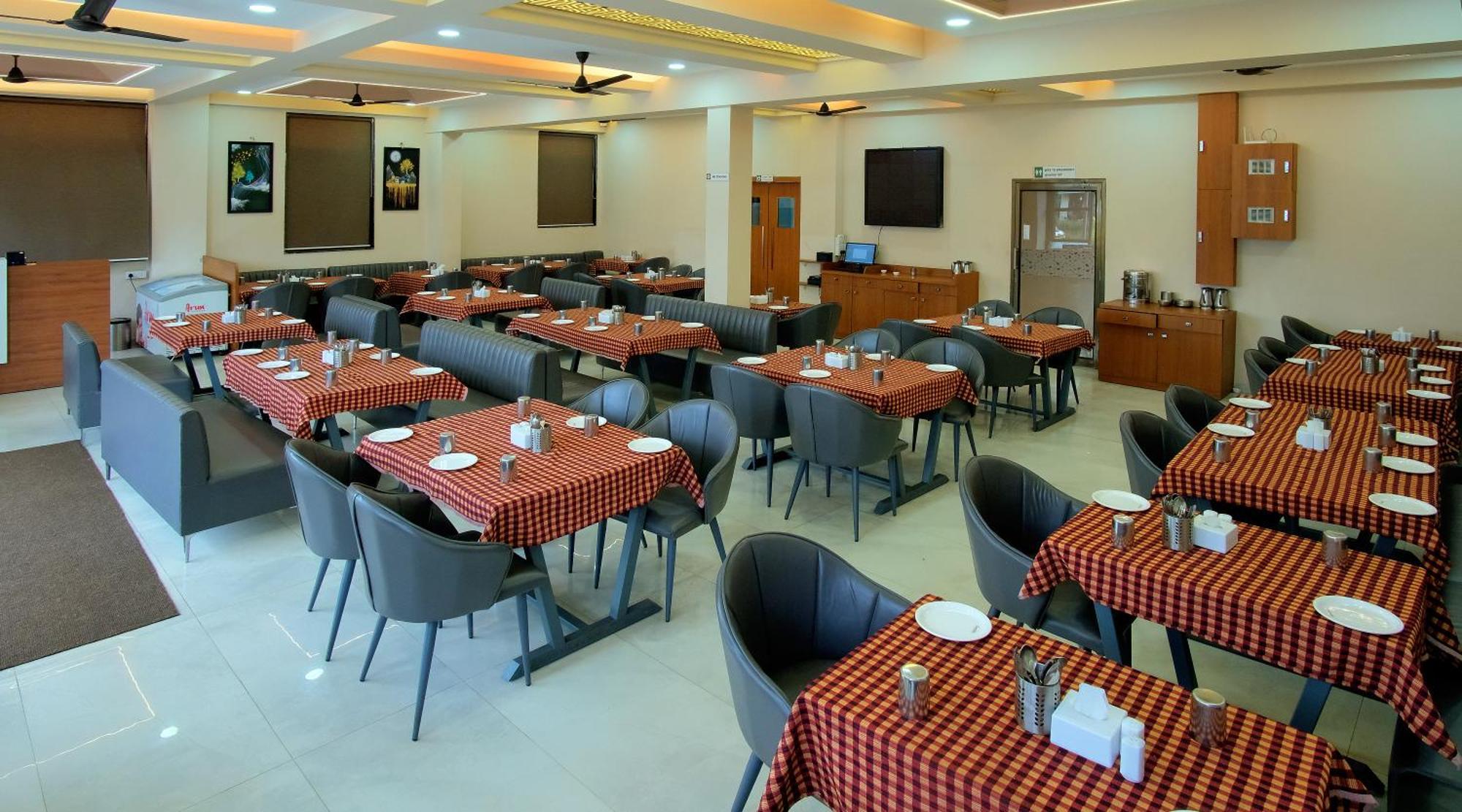 Hotel The Marion Nashik Ngoại thất bức ảnh